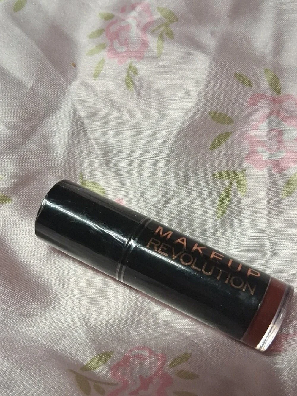 Makeup Revolution Amazing Lipstick In Reckless